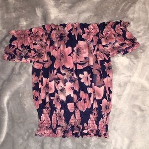 a flower print off the shoulder shirt ☺️